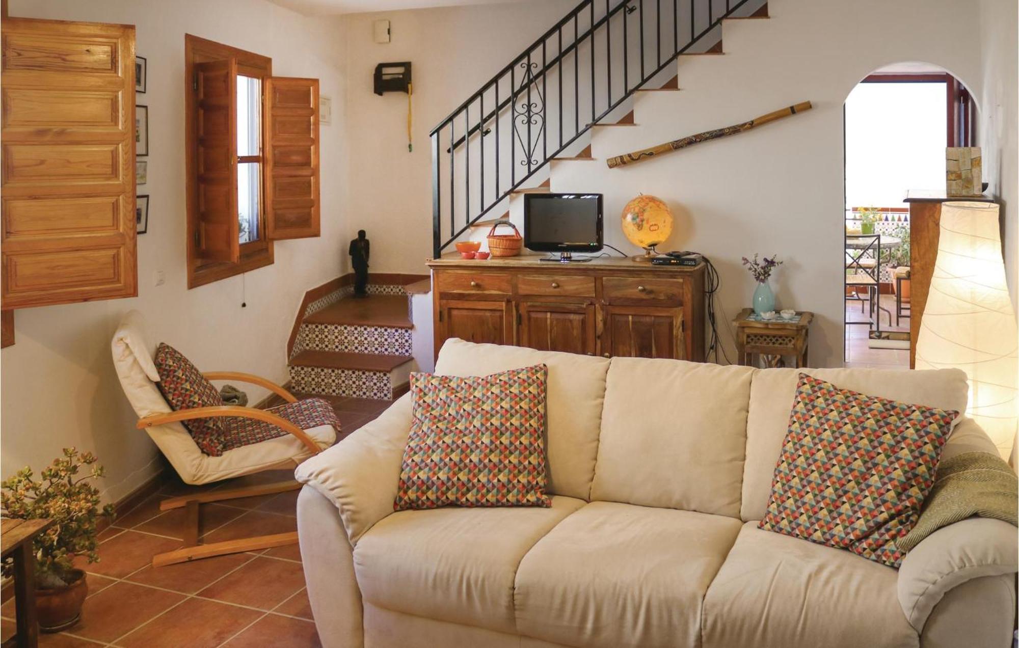 Nice Home In Canillas De Albaida With Wifi Εξωτερικό φωτογραφία